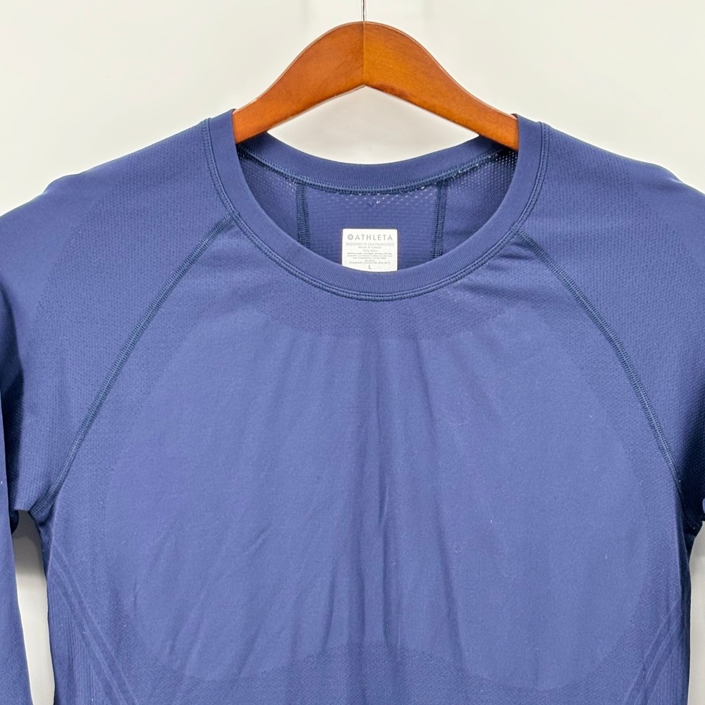 Athleta Momentum Long Sleeve Seamless Training Top Navy Blue Large 530524 - Picture 2 of 7